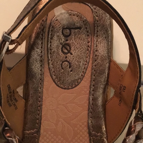 Sandals - Picture 2 of 3